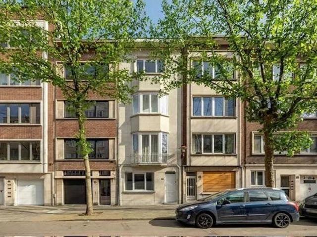 Gemeubeld appartement met 2 slaapkamers