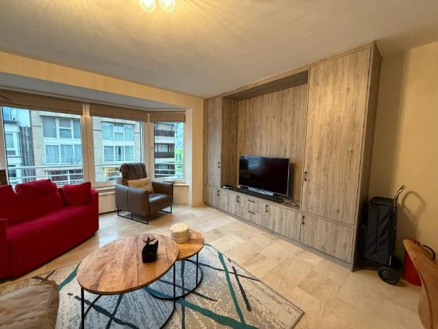 GEMEUBELD Gezellig appartement vlakbij het strand Rubensplein en de Lippenslaan