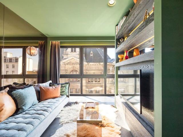 Gemeubeld gerenoveerd appartement op ideale locatie