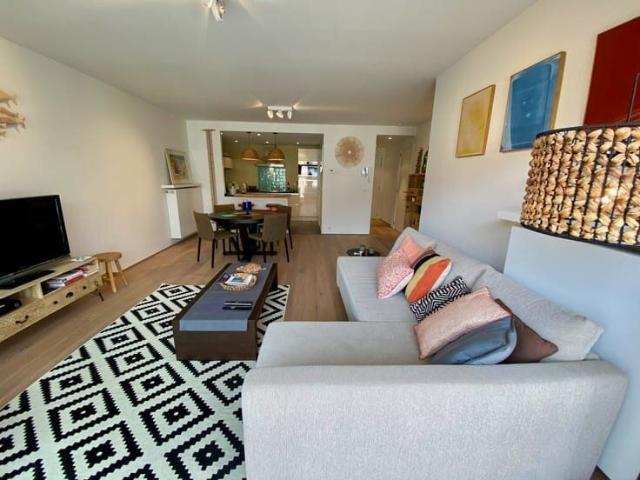 GEMEUBELD: Heel gezellig en perfect onderhouden appartement