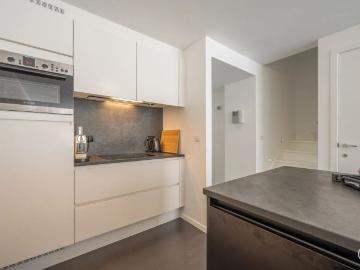 Gemeubeld Lichtrijk duplex appartement met 2 slaapkamers – Centraal gelegen aan de Zoutelaan in Knokke