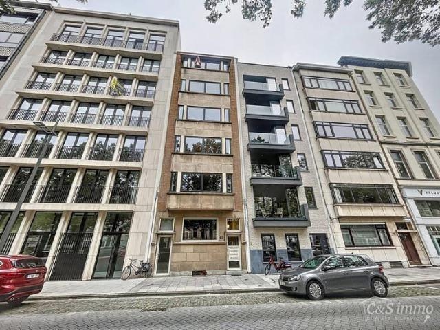 Gemeubeld studio appartement op de Britselei