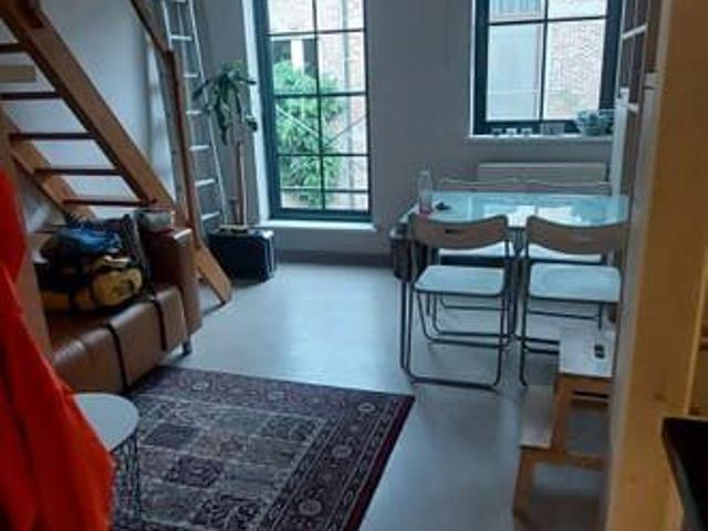 Gemeubelde duplexstudio met terras in Leuven, EPC B