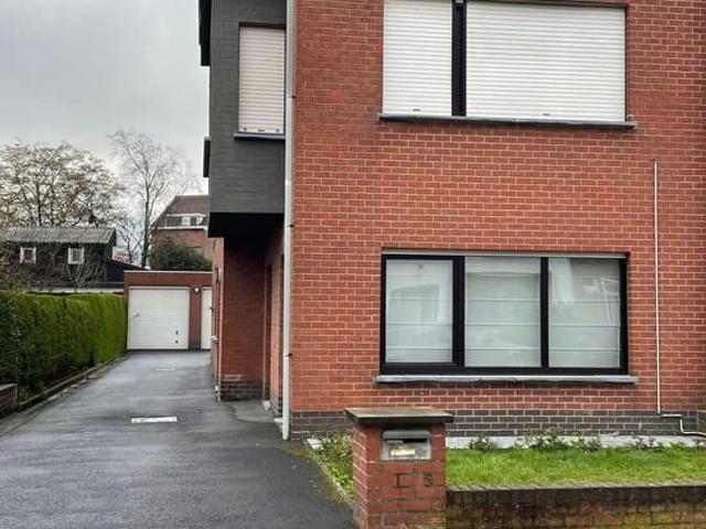 Gemeubelde gezinswoning te huur in hartje Gentbrugge