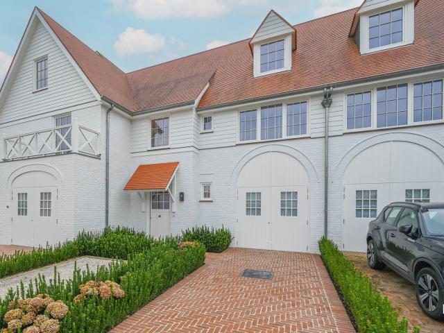 Gemeubelde high end woning in rustige buurt in Waregem