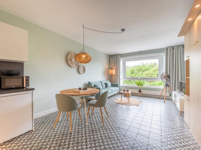 Gemeubelde studio tweede lijn zee