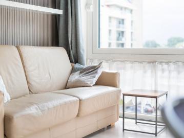 Gemeubelde studio aan de zonnekant te Nieuwpoort bad