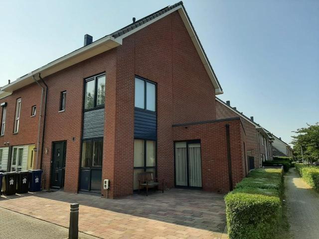 Gemeubileerd en gestoffeerde studio 62,2 m2 Almere