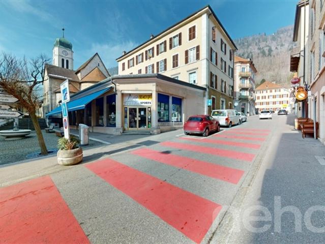 Gemischt genutzte Investitionsimmobilie im Herzen von Saint Imier Hohe Rentabilität