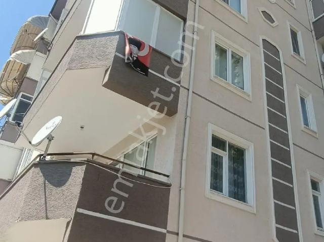 Gemlik Cumhuriyet Mahallesinde 3+1,asansörlü,körfez Manzaralı Ara Kat Kiralık