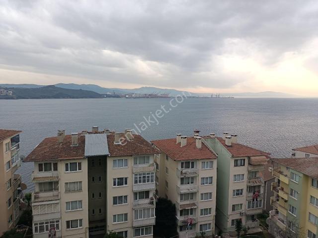Gemlik Cumhuriyet Mahallesinde Körfez Manzaralı 3.kat 3+1 Kiralı