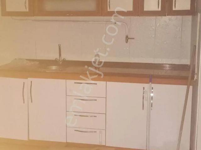 Gemlik Belediye Civarı 2+1 Giriş Kat 130 M2 Kombili Kiralıki