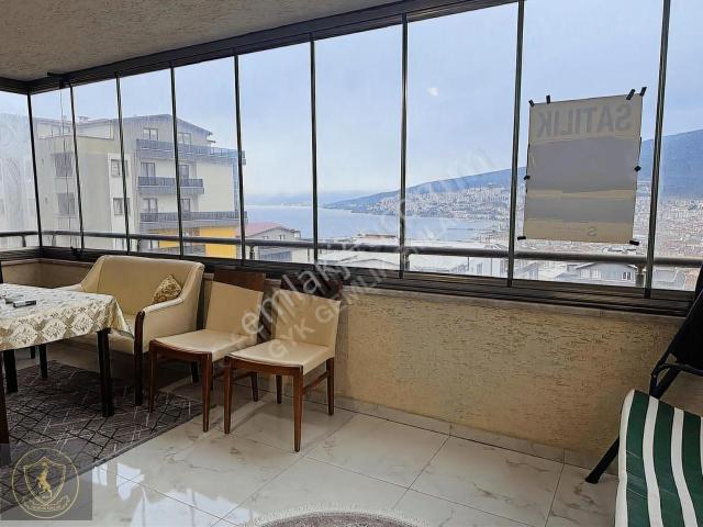 Gemlik Emlaktan Deniz Manzaralı 3+1 Ara Kat Asansörlü Daire