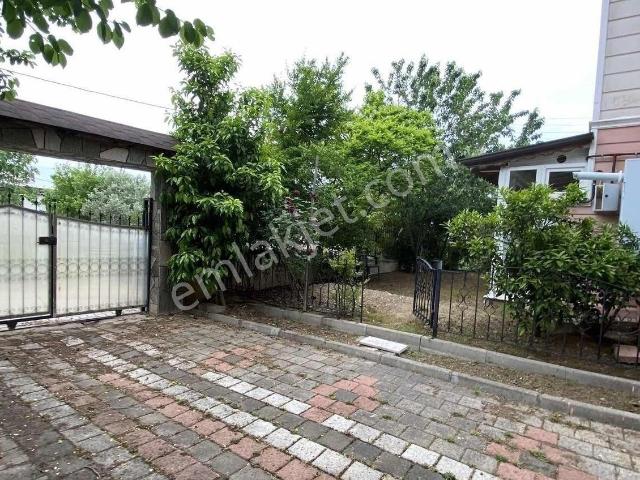 Gemlik Kurşunluda Deniz Manzaralı Satılık Triplex Villa
