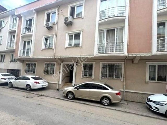 Gemlik Hürriyet Caddesi Civarı Yeni Bina Kat Mülkiyetli Daire