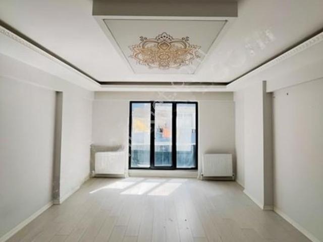 Gemlik Özdilek Civarı Satılık 5+1 Dübleks Daire