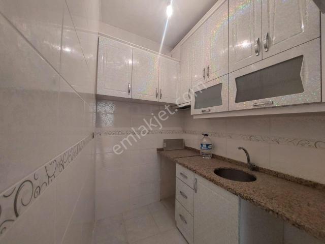 Gemlik Merkezde 5 Kat İmarlı 2 Katlı Müstakil Ev 2+1