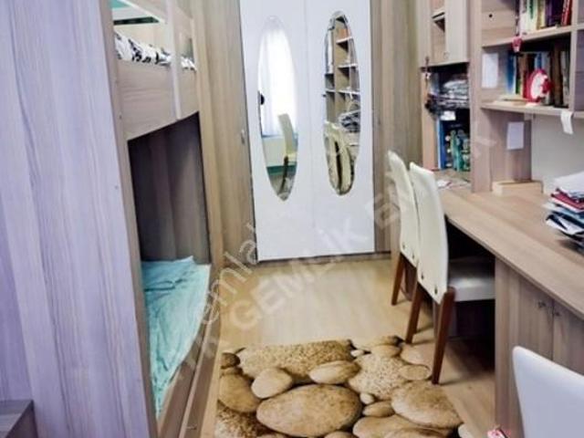 Gemlik Merkezde Ara Kat 3+1 Daire 115m², Çift Cephe
