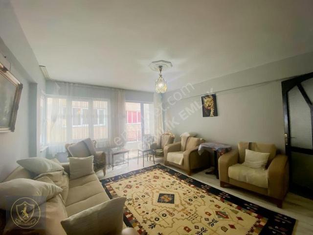 Gemlik Merkezde Eşyalı, Kordona Yakın Satılık 2+1 Daire