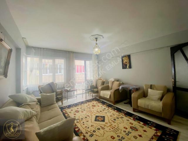 Gemlik Merkezde Eşyalı, Kordona Yakın Satılık 2+1 Daire