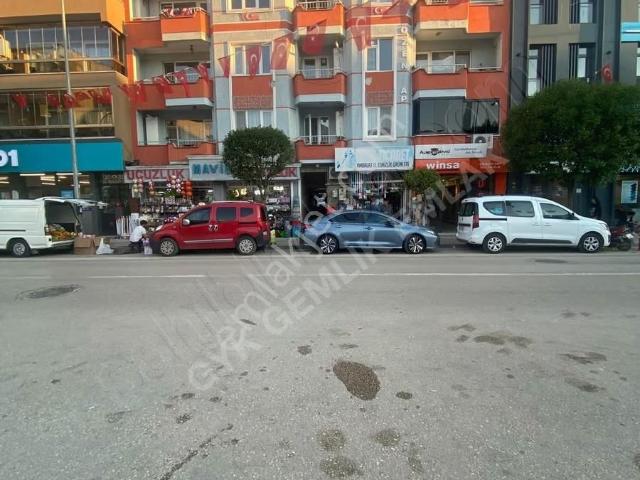 Gemlik Merkezde Satılık 3+1 Daire ana Cadde Üzeri