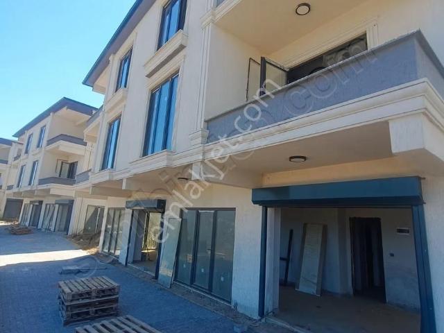 Gemlik Umurbey Satılık Deniz Manzaralı Villa 352 M²