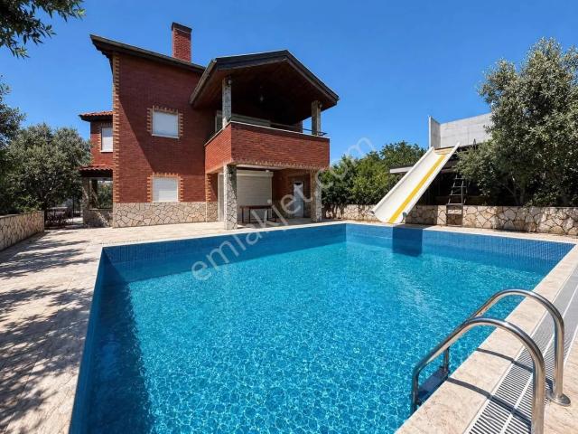 Gemsaz'da Özel Havuzlu Lüks Müstakil Villa Ailenizin Tatil Köyü
