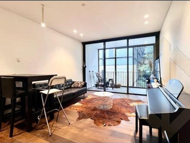 Genuine fully furnished one bedroom plus study apartment available now