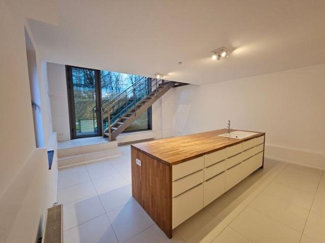 GENVAL SUPERBE MAISON 3 FACADES 4 CHAMBRES BASSE ENERGIE