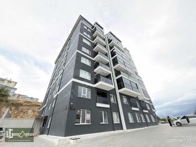 GENÇASLANNATOYOLU CAD KENARI EBEVEYN BANYOLU GİYİNME ODALI 2+1