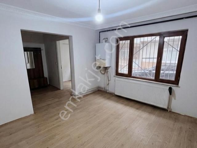 Gençosman'da Güzel Konumda Müstakil 1+1 Kiralık Daire