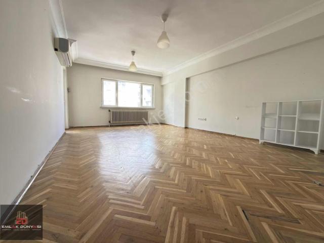 Gençlik Mahallesi Geniş Arakat 2+1 Kiralık Daire
