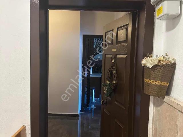 Gençlik Caddesine Yakın Satılık Büyük 4+1 Satılık Daire