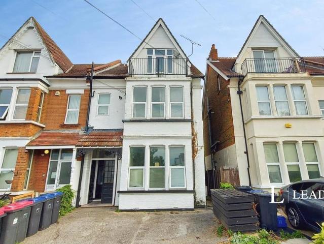 Genesta Road, Westcliff on Sea. 1 bed flat to rent £995 pcm £230 pw