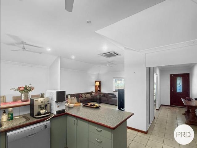 Generous 4 bed, 2 bath in Baynton