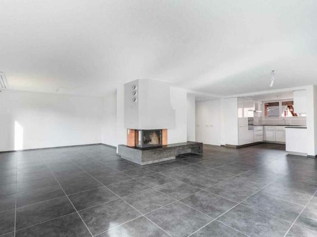 Generous 5.5 room apartment quiet & centrally located