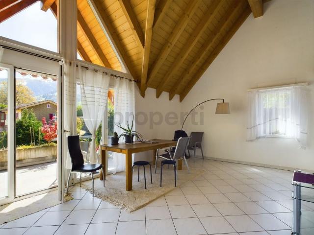 Generous 5.5 room penthouse apartment in Mels
