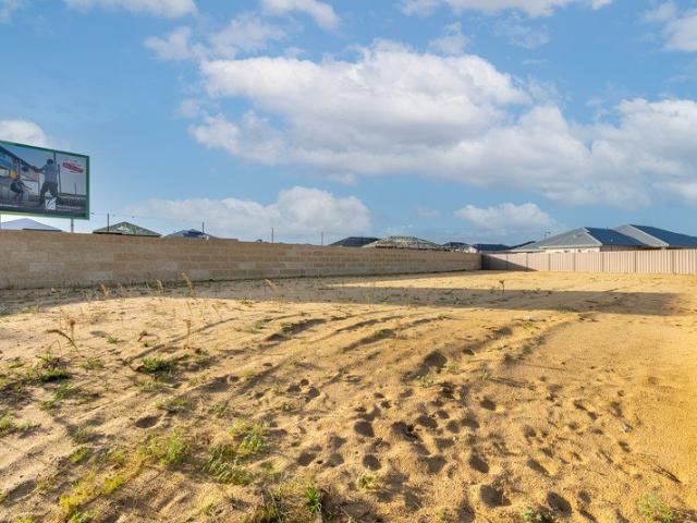 Generous 736sqm Block in a Prime Baldivis Location