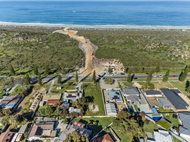 Generous 810sqm Block Directly Opposite the Beach