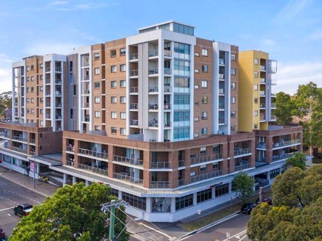 GENEROUS 143m² MODERN APARTMENT IN A CENTRAL LOCATION OPEN TO VIEW SAT 01/08/2026 @ 10 10.30AM