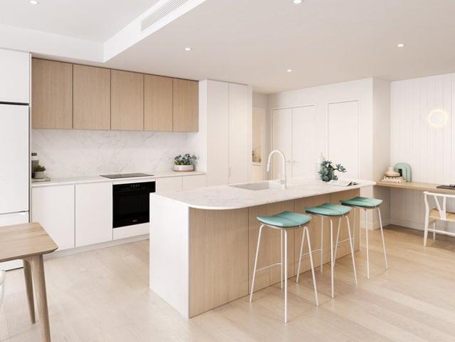 Generous 2 bed with study niche