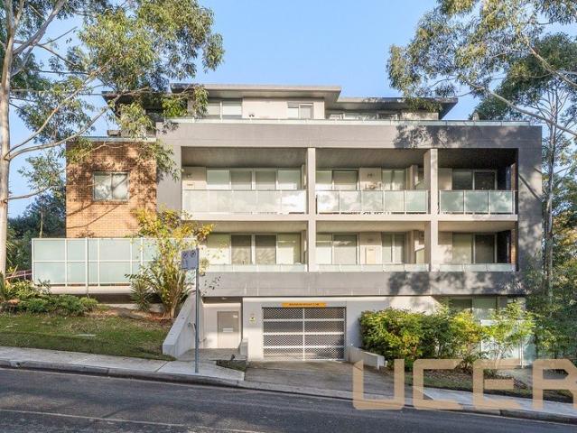 Generous 2 Bedroom Apartment with Study Nook + Lock Up Storage | Walk to Transport & Schools