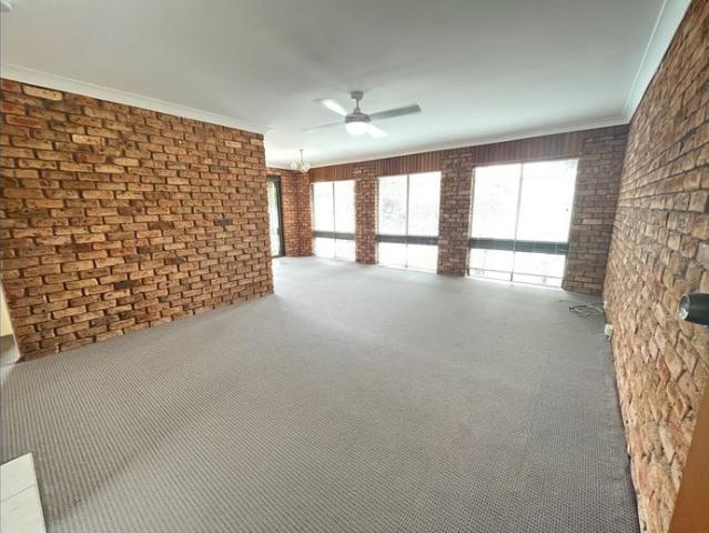 Generous 2 Bedroom Unit Water Included