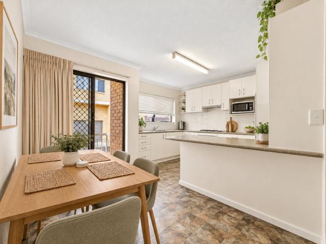 Generous Two Bedroom Apartment in a Highly Convenient Coorparoo Position