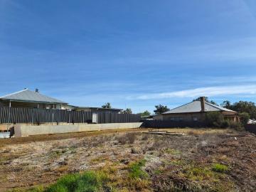 Generous Allotment in Clare