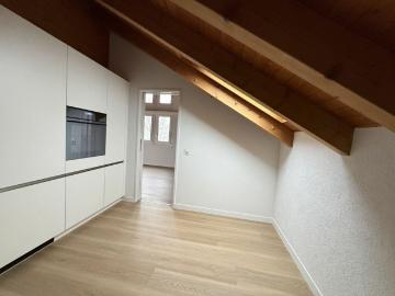 Generous and bright attic apartment with two sunny balconies – first occupancy after loving overall renovation