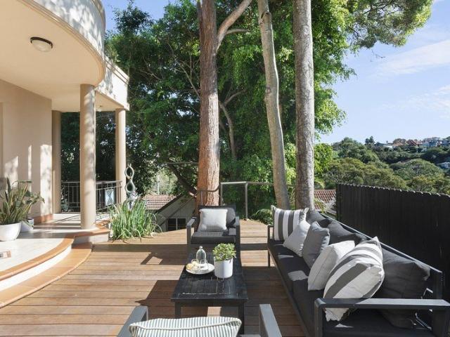 Generous and Functional Family Entertainer Set Over Three Levels