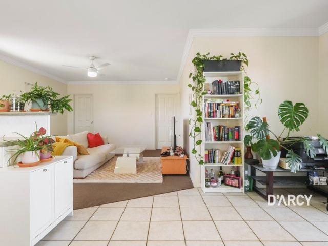 Generous Ashgrove Living with a Leafy Outlook