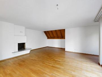 Generous duplex apartment is looking for new tenants!