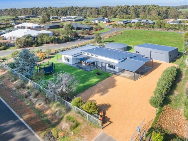 Generous Family Home with Room to Grow Witchcliffe WA